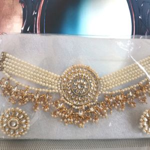 Pearl And Kundan Set