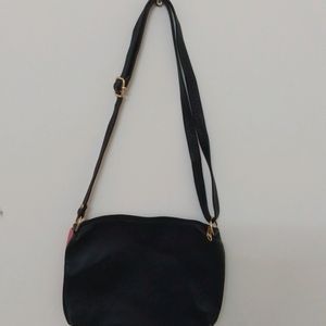 Light Weight Slingbag