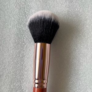 Powder And Blush Brushes Pack Of 2