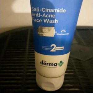 Sali Cinamide Facewash Derma Co