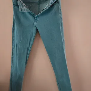 Light Blue 36 Jeans