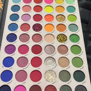 Delanci Eyeshadow Palette