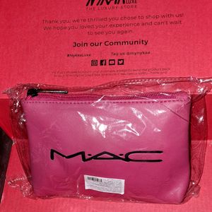 💞M.A.C PINK TRAVEL POUCH 👝