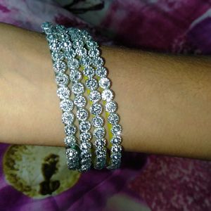 4 Bangles Set