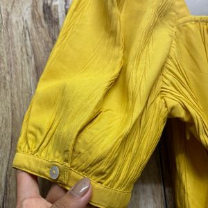 Yello Puffed Sleeves Peplum Top