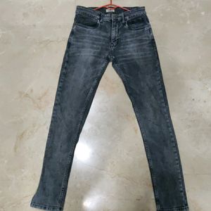 Wrogn Grey Straight Fit Jeans For Men