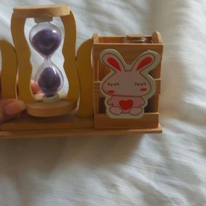 Hourglass Pen Stand