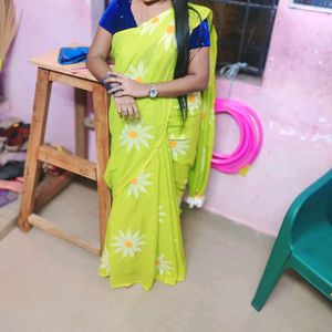 Flower design cotton saree without blouse