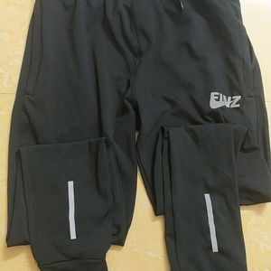 ISTRECHABLE ATHLETE PANT FOR BOY.