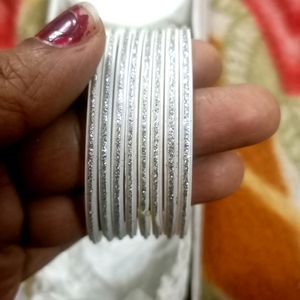 Gajri & White Glass Bangles