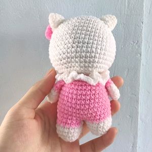 Handmade Hello Kitty crochet keychain