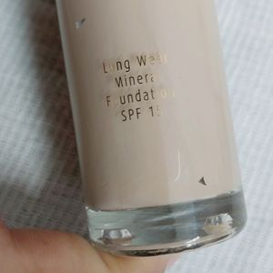 Oriflame Giordani Gold Long Wear Minral Foundation