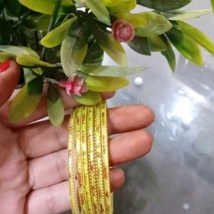 Combo Of 2 Beautiful Bangles