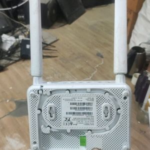 Good Condition Airtel Extream Router With Adopter