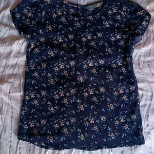 Floral Navy Blue Top🎀.....