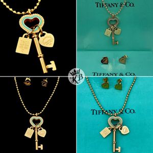 Women’s Tiffany & Co Necklace & Earring