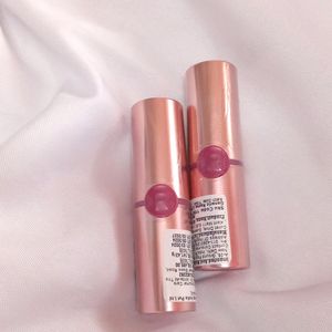 2pc Makeup Revolution Powder Matte Lipstick