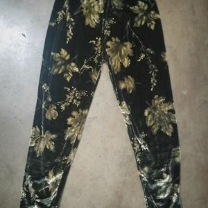 Printed Black Leggings