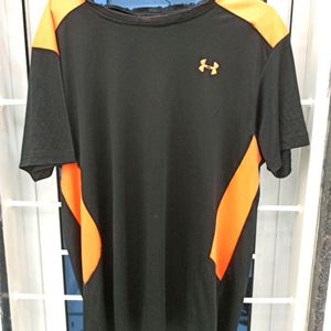 Under-armour black t-shirt