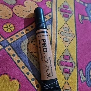 Huda Beauty Conealer