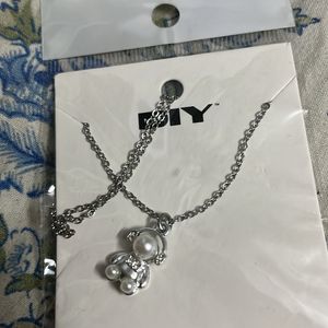 Teddy Neckchain