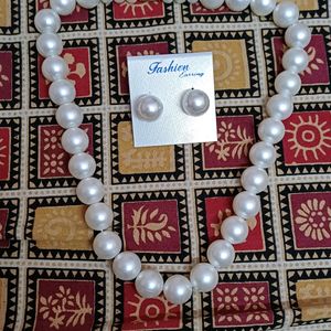 Pearl Neckless And Ear Rings