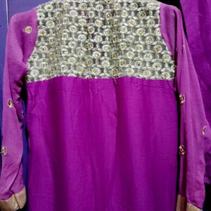 Beautiful Kurta Set.. Size Issue So I Want To Sell