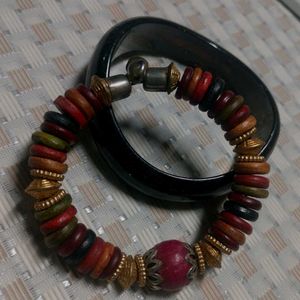 This Is a Traditional Jaipuri Bangles