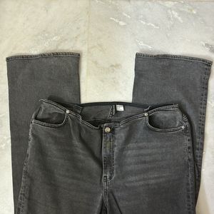 H&M DIVIDED y2k FLARE JEANS