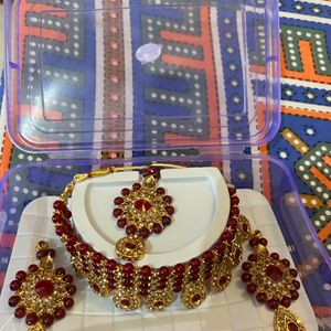 Heavy Chokar Set With Earrings And Maangtikka