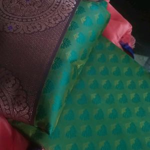 💚🤎Gifted Beautiful Never Worn Saree💚🤎