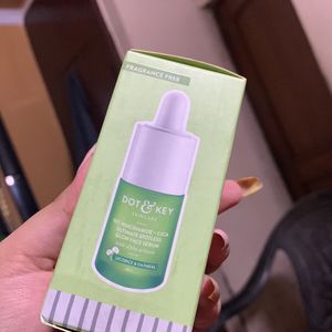 Dot & Key 10% Niacinamide + Cica Serum