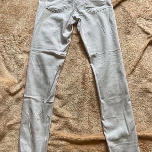 Here&Now High Waist Frayed Bottom Jeans