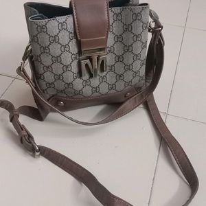 Price Drop Gucci Copy Bucket Sling cum handbag