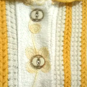 Wool Yellow 💛 And White 🤍 Sweater