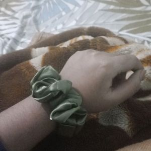 Asthetic Scrunchies