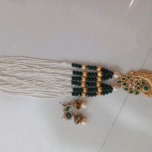 Green & White Necklace