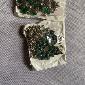 5 Green Earrings Set