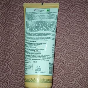 St.botanica Rivayat Ubtan Face Wash 100ml