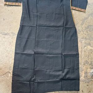 Black Heavy Kashmiri Embroidered Kurti