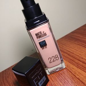 Maybelline New York (Fit Me) Foundation Shade 228(Soft Tan)