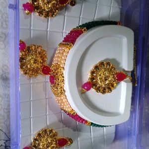 Jwellery Set With Maang Tika, Earring And Necklace
