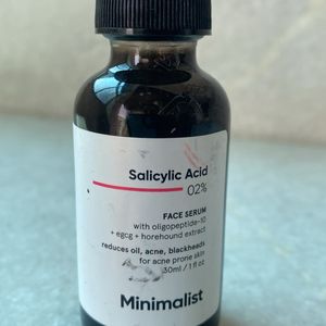 Minimalist 2% Salicylic Acid Serum For Acne, Black