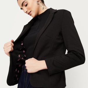 Max Black Blazer