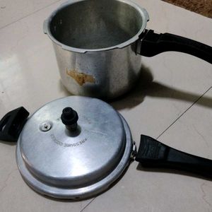 5 Ltr Aluminium Pressure Cooker Used