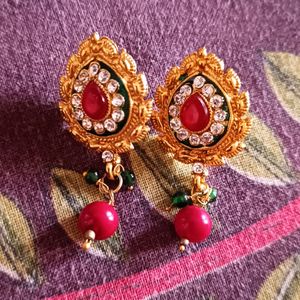 ♥️ 2 Earrings Set ♥️