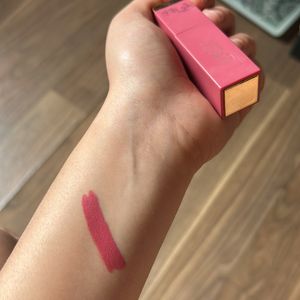 Nykaa Matte Luxe Lipstick- Coachella Shade