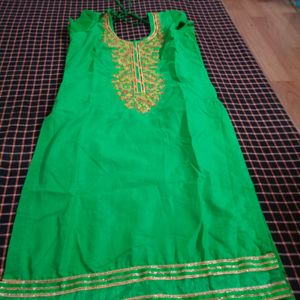 Women Hand Made Suit Selwar With Dupatta