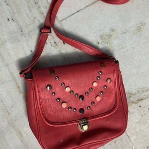 Beautiful And Stylish Sling Bag