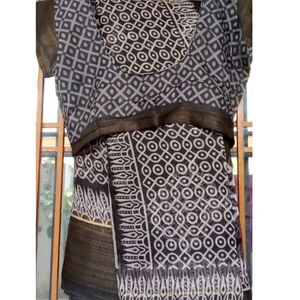 Women Black Cotton Saree With Blouse